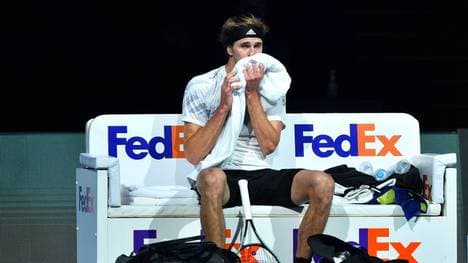Alexander Zverev verlor sein Auftaktduell bei den ATP Finals gegen Daniil Medvedev