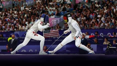 Anne Sauer (r.) im Grand Palais