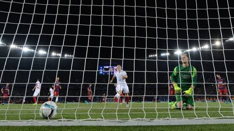 FBL-EUR-SUPERCUP-BARCELONA-SEVILLA