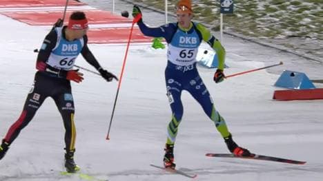 Lovro Planko (r.) half Philipp Nawrath aus der Not