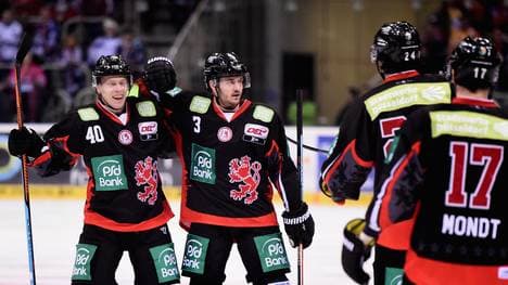 Duesseldorfer EG v Eisbaeren Berlin - DEL