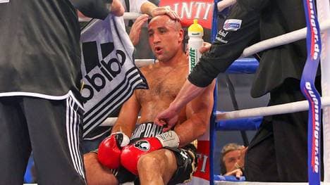 Noch im April soll die Entscheidung fallen, ob der entthronte Arthur Abraham weiterboxt