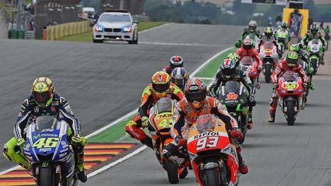 Chaos beim Start: Die Karbonbremsen waren nicht auf Temperatur