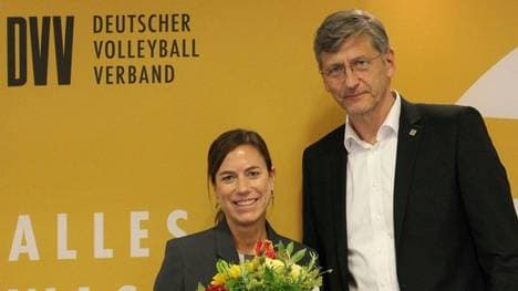 Hecht (r.) wurde mit deutlicher Mehrheit wiedergewählt