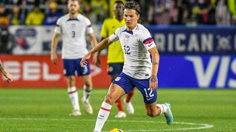 John Tolkin spielt ab sofort für Holstein Kiel