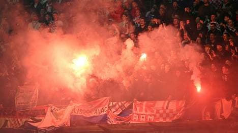 Kroatische Fans in Paris