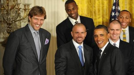 Jason Kidd (m.) ist neuer Trainer der Dallas Mavericks