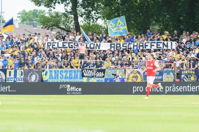 Wird in Deutschland die vierte Liga eingeführt?