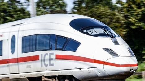 Die Bahn feiert den Geburtstag des ICE mit einem besonderen Spot