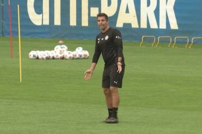 Ein Storch vor dem Abflug: Verliert Kiel seinen Top-Stürmer?