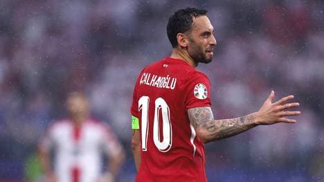 Hakan Calhanoglu wäre für den FC Bayern recht teuer