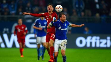FC Schalke 04 v FC Bayern Muenchen - Bundesliga