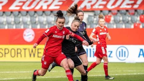 Lina Magull (l.) brachte den FC Bayern in Führung