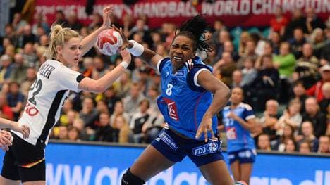 HANDBALL-WORLD-WOMEN-FRA-GER