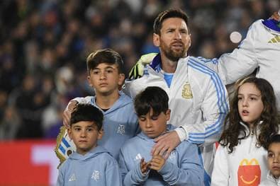 Herzzerreißend! Messi-Fan bricht in Tränen aus