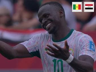 Der Senegal spielt gegen den Irak lange in Überzahl und nutzt diese gnadenlos aus. Mit 5:0 fegen die Westafrikaner über den Underdog her und dürfen weiter auf den Einzug in die K.o.-Phase hoffen. Außerdem sind sie das erste afrikanische Team, das fünf Treffer in einem WM-Spiel erzielt.