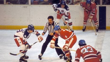 Mark Pavelich (l.) war Teil einer legendären US-Mannschaft