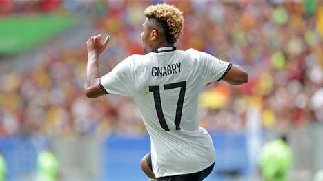 Serge Gnabry jubelt im DFB-Team