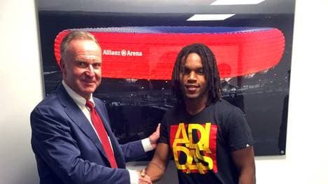 Renato Sanches (r.) mit Bayern-Boss Karl-Heinz Rummenigge