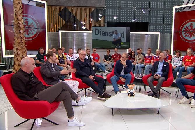 Doppelpass einig: Dieser Trainer fliegt bald