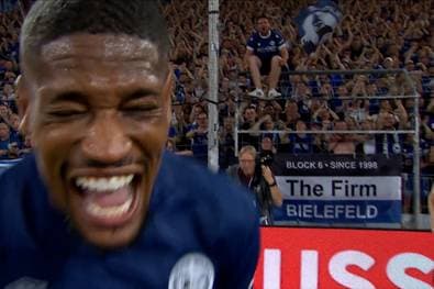 In der 90.+3 nimmt der Wahnsinn wieder seinen Lauft