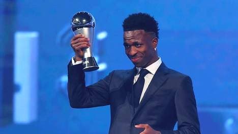 Vinícius Júnior siegt und teilt aus