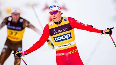 Johannes Hösflot Kläbo bejubelt seinen nächsten Triumph