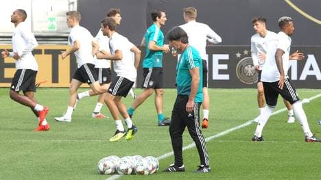 Joachim Löw lässt das Nationalteam in Berlin vor Zuschauern trainieren