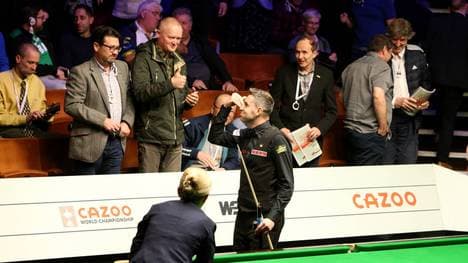 Der Notwarntest treibt Mark Selby zur Verzweiflung