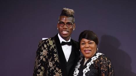 Paul Pogba mit seiner Mutter Yeo