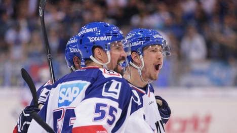 ERC Ingolstadt v Adler Mannheim - DEL Play-offs Final Game Four