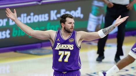 Superstar Luka Doncic verletzt sich bei den Los Angeles Lakers