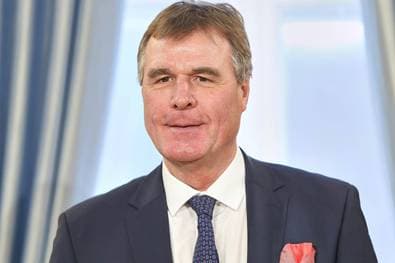 Kritik an Rückkehr russischer Sportler