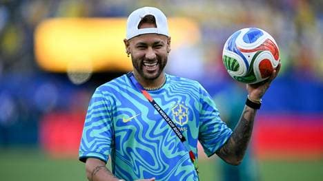 Neymar: Zunächst gegen Schottland auf der Bank