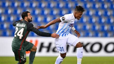 Leon Bailey (rechts) spielt derzeit noch im belgischen Genk