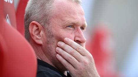 FC Wuerzburger Kickers v 1. FC Kaiserslautern - Second Bundesliga