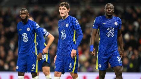 Andreas Christensen (M.) fehlt dem FC Chelsea im Spiel bei Manchester City