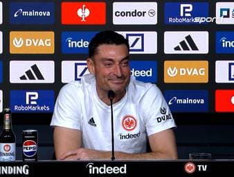 Max Kruse und Martin Harnik haben in ihrem Podcast den neuen Frankfurt-Trainer Albert Riera scharf kritisiert. Doch der hat eine ganz einfache Meinung zu diesen Aussagen.