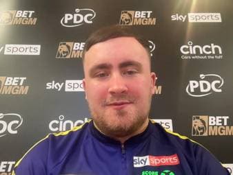 Luke Littler verrät den Grund, für seinen speziellen 9-Darter-Weg und freut sich über seinen dritten Tagessieg in der Premier League of Darts 2025.