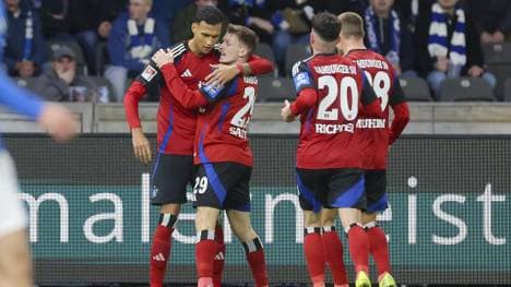 Der HSV bejubelt das Tor von Davie Selke (li.) 