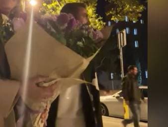 Lionel Messi sorgt in Barcelona für gleich zwei Überraschungen. Eine davon wird ganz zufällig auf Kamera festgehalten.