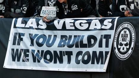 Carolina Panthers v Oakland Raiders