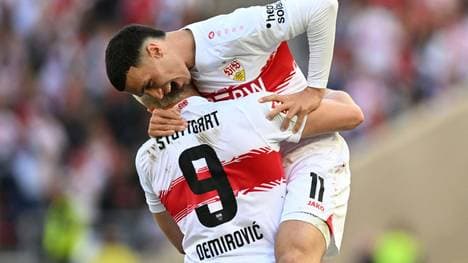 Jubel über den Ausgleich durch Demirovic