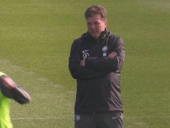 Der VfL Wolfsburg darf wieder auf den Klassenerhalt hoffen. Am 34. Spieltag kommt es voraussichtlich zum Showdown um den Relegationsplatz gegen den FC St. Pauli. Zuvor treffen Cheftrainer Dieter Hecking und die Wölfe allerdings noch auf den FC Bayern München.