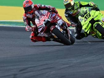 Weltmeister Márquez verpasst Podium