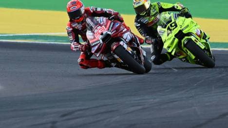 Marc Márquez (vorne) verpasst das Podium