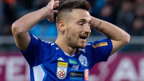 Donis Avdijaj im Trikot von Hartberg