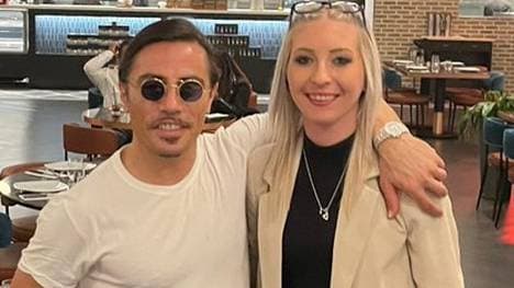 Fallon Sherrock traf vor dem US Darts Masters in New York Starkoch Salt Bae