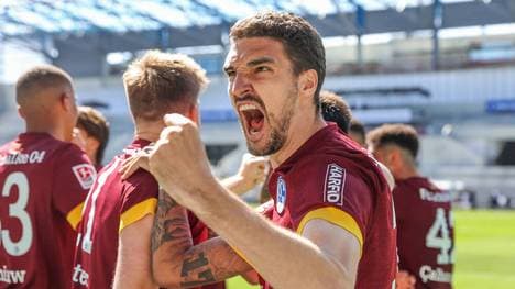 Marcin Kaminski und Schalke 04 sind aktuell Spitzenreiter