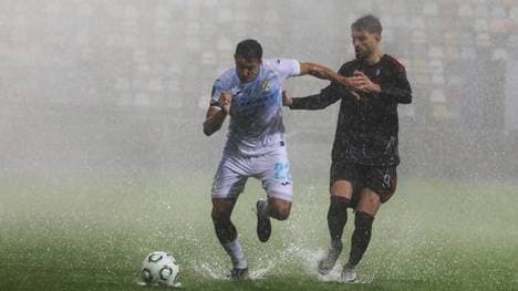 Regen in Rijeka: Szenen einer Wasserschlacht